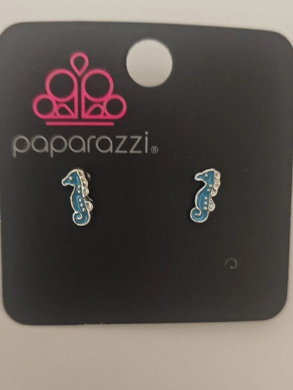 paparazzi adorable seahorse